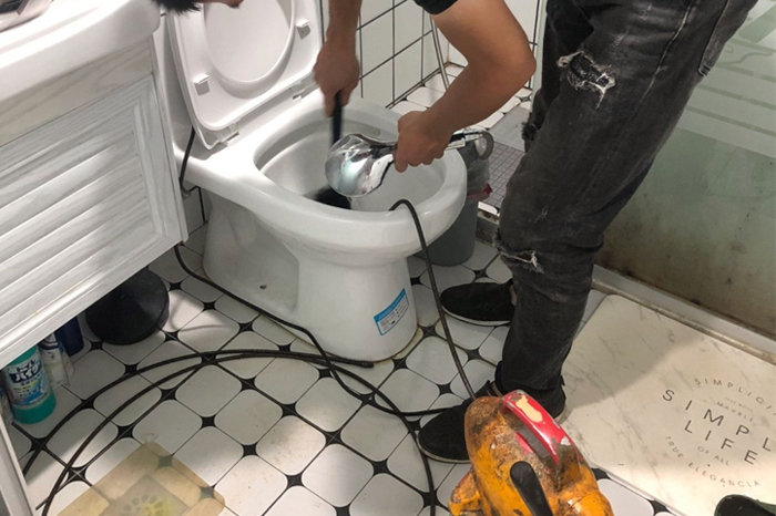 全州马桶堵塞自己疏通还是找师傅?专业上门服务让你省时更省心